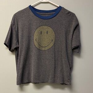 Tailgate Smiley face gray cropped tee Medium